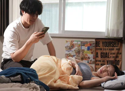 Kẻ biến thái bị cuốn hút bởi cảnh người yêu ngoại tình