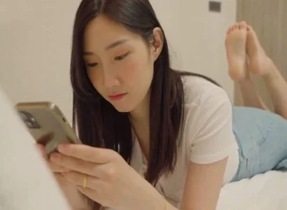 Người phụ nữ dan díu cùng anh nhân viên giao hàng